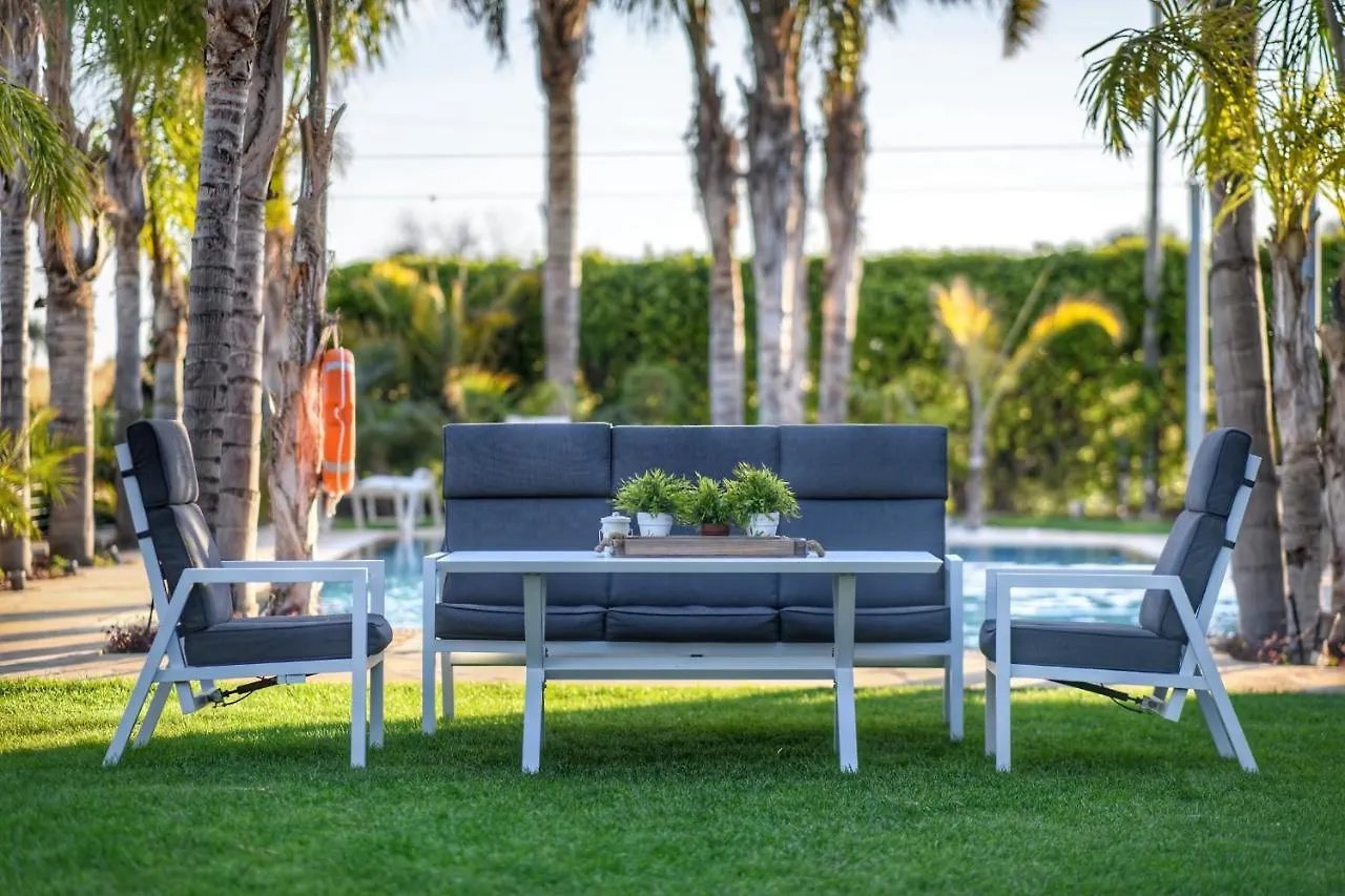 Vila Oasis By The Sea - Cyprus Larnaca 0*,  Kypr