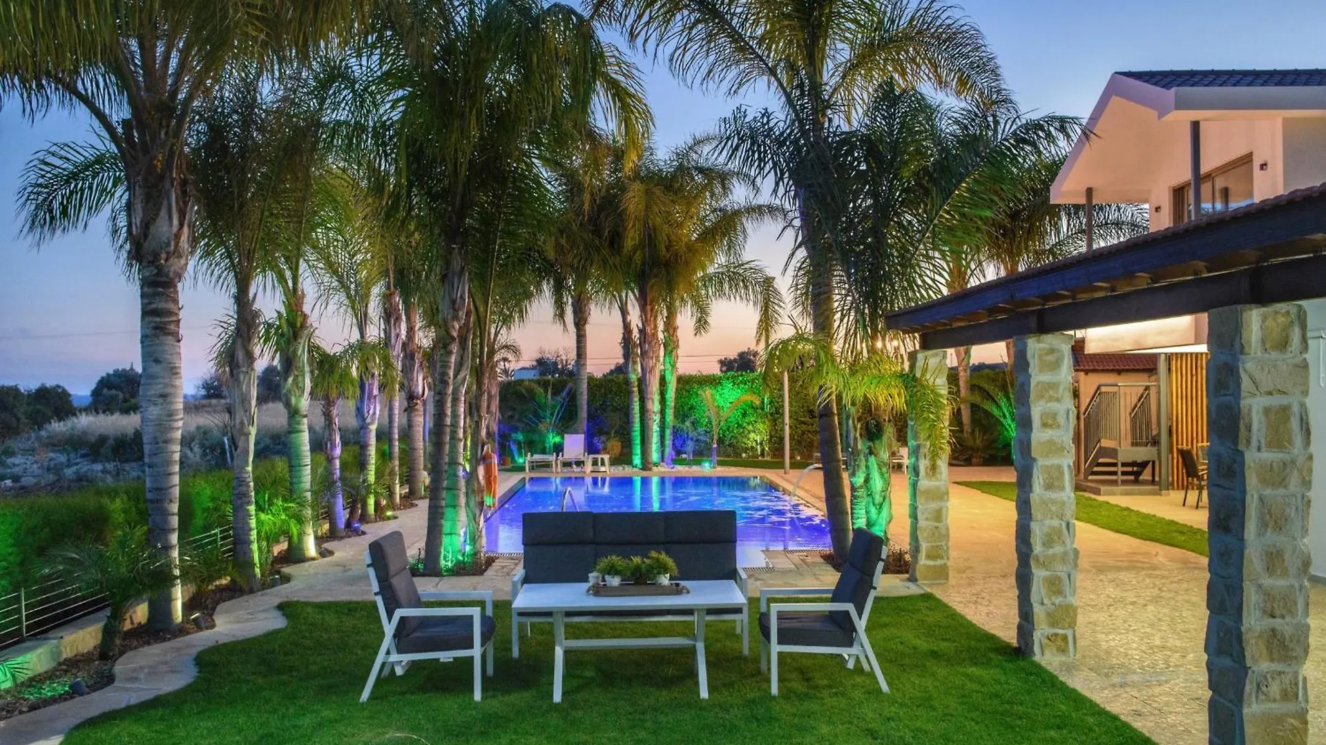 Vila Oasis By The Sea - Cyprus Larnaca